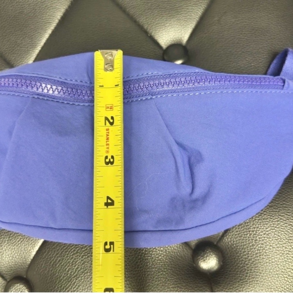 Athleta Everywhere Belt Bag Blue Crossbody Fanny Pack Adjustable Nylon - Picture 4 of 11